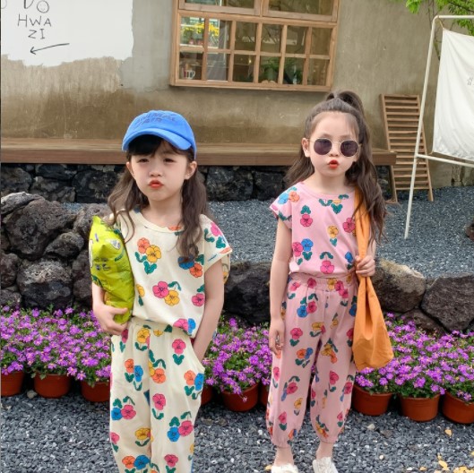 2022夏服新作韓国子供服　女の子　花柄　上下セット