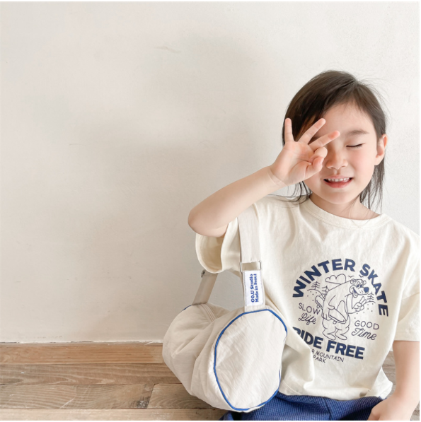 2023夏服新作韓国子供服　女の子　英字ロゴ　半袖tシャツ