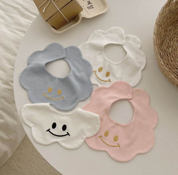 よだれかけ お食事エプロン オシャレ ベビー Smile柄　赤ちゃん