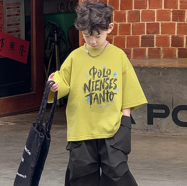 2025夏服新作韓国子供服　男の子　英字ロゴ　半袖ｔシャツ