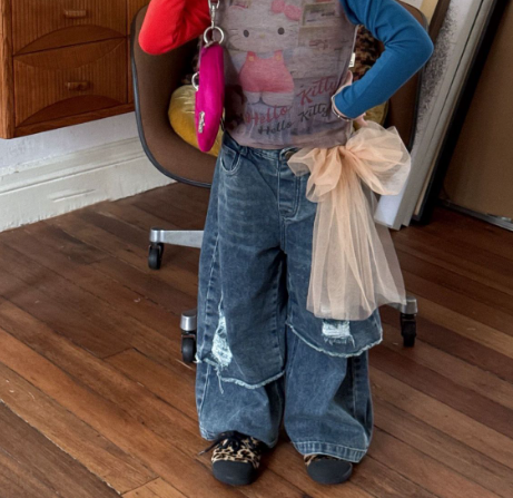 2025秋服新作韓国子供服　女の子　デニムパンツ