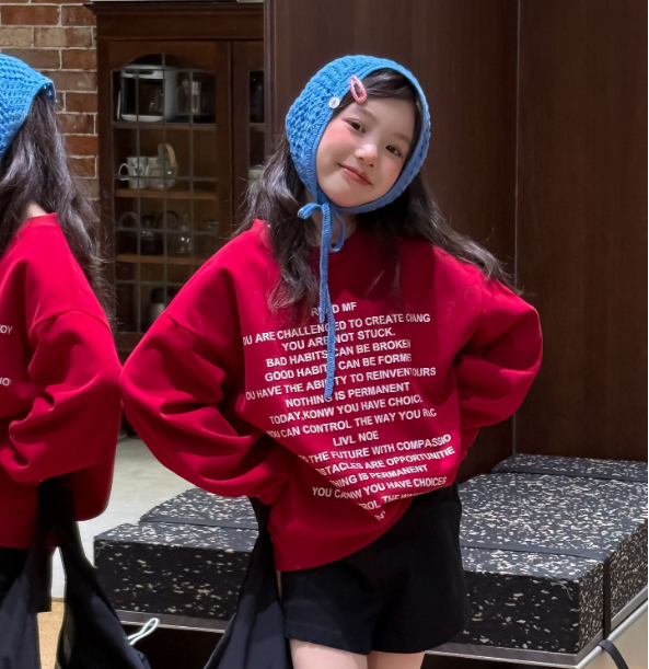 2025秋服新作韓国子供服　女の子　英字ロゴ　トレーナー