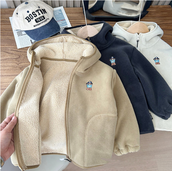 2025冬服新作韓国子供服　くまちゃん柄　カーディガン