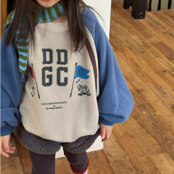 2025冬服新作韓国子供服　英字ロゴ　トレーナー