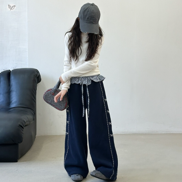 2025冬服新作韓国子供服　リボン柄パンツ