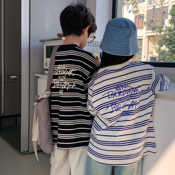 2026春服新作韓国子供服　ボーダー　トップス