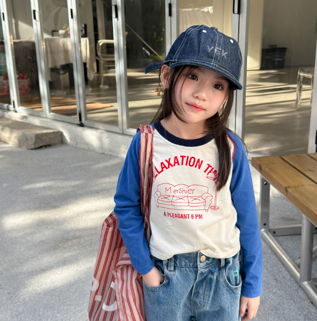 2026秋服新作韓国子供服　英字ロゴ　長袖ｔシャツ