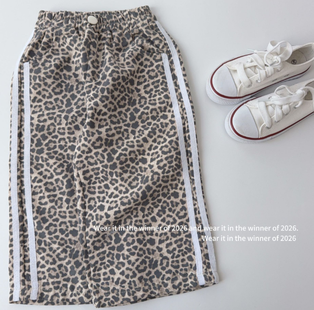 2026秋服新作韓国子供服　ヒョウ柄　パンツ